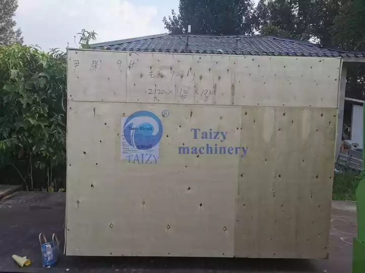 Machine d'emballage de balles de foin expédiée en Tanzanie